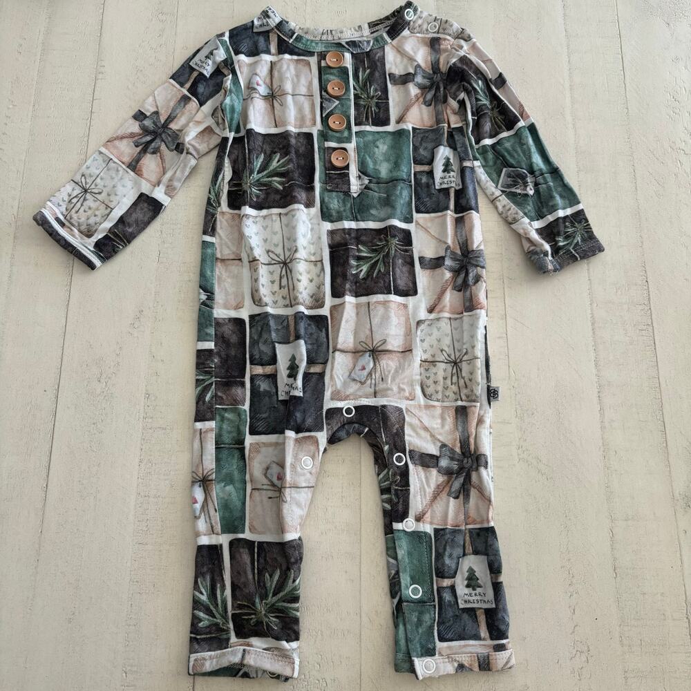 Little Bum Bums AKA Bums & Roses Bamboo Christmas Romper 9-12 months EUC